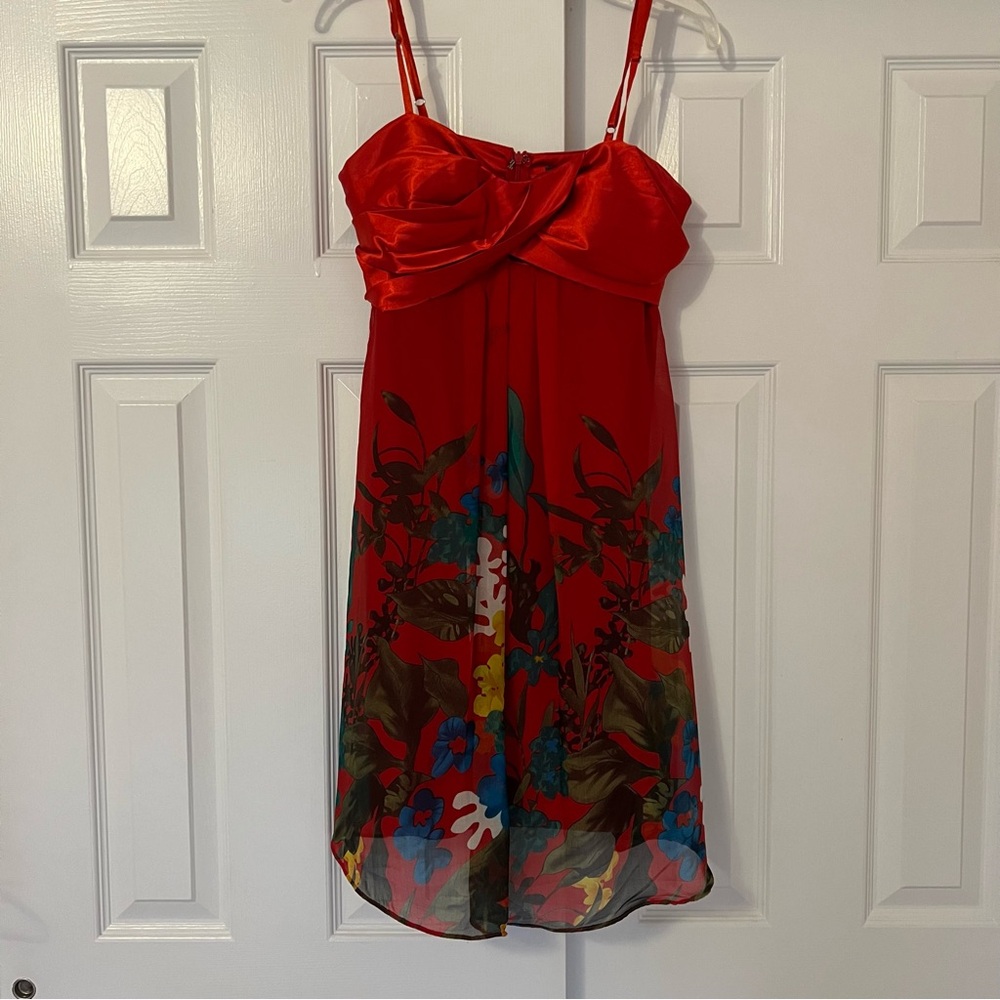 Juniors Red print dress